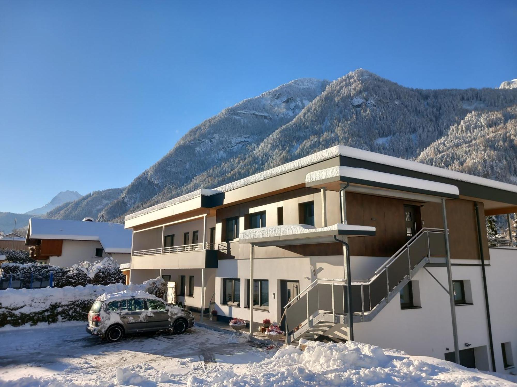 Myhome Apartments Umhausen Buitenkant foto